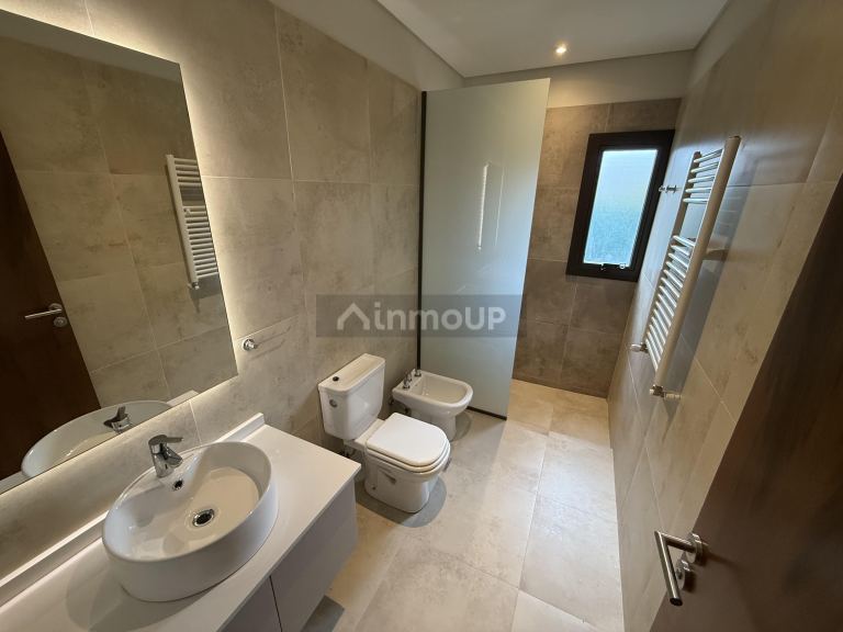 Casa en Alquiler en Maipu, Mendoza