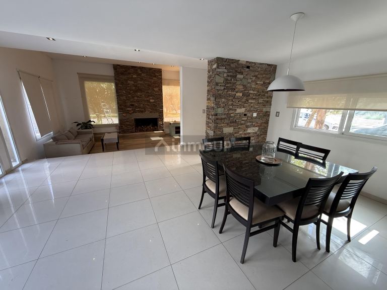 Casa en Venta en Maipu, Mendoza
