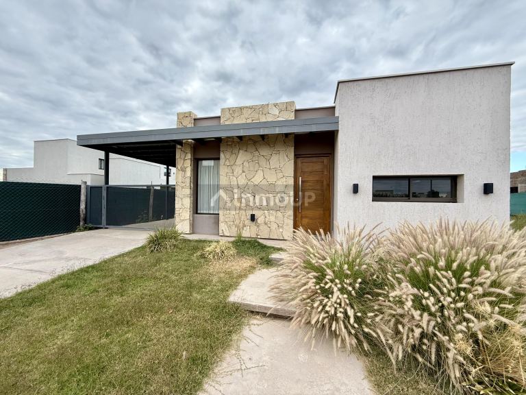 Casa en Alquiler en Maipu, Mendoza