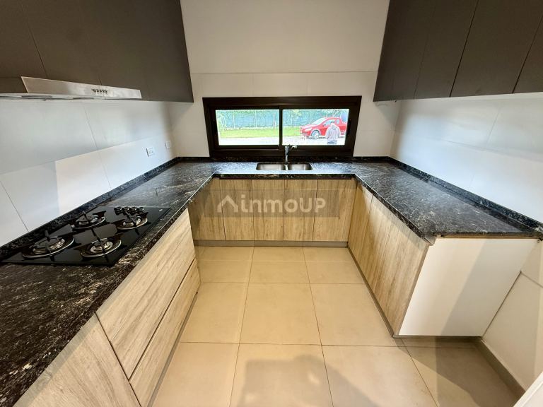 Casa en Alquiler en Maipu, Mendoza