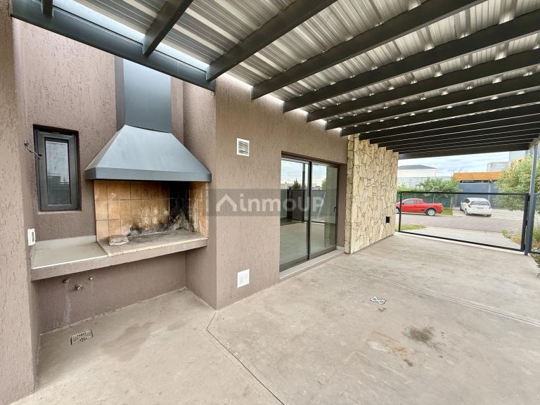 Casa en Alquiler en Maipu, Mendoza