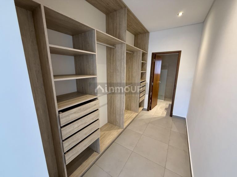 Casa en Alquiler en Maipu, Mendoza