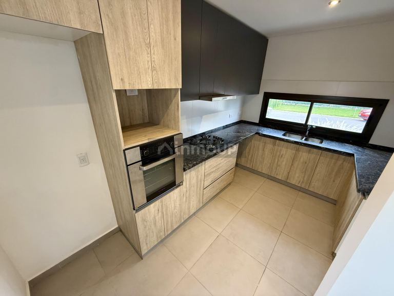 Casa en Alquiler en Maipu, Mendoza