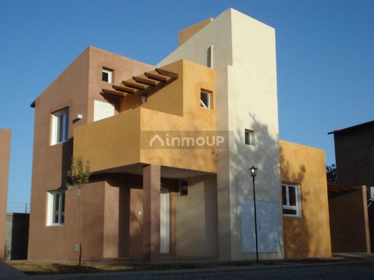 Casa en Alquiler en Capital, San Juan