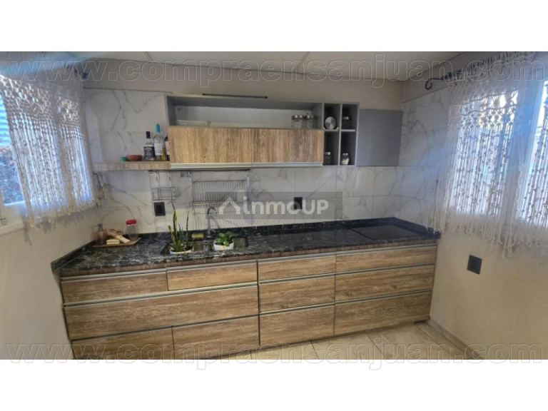 Casa en Alquiler en Capital, San Juan