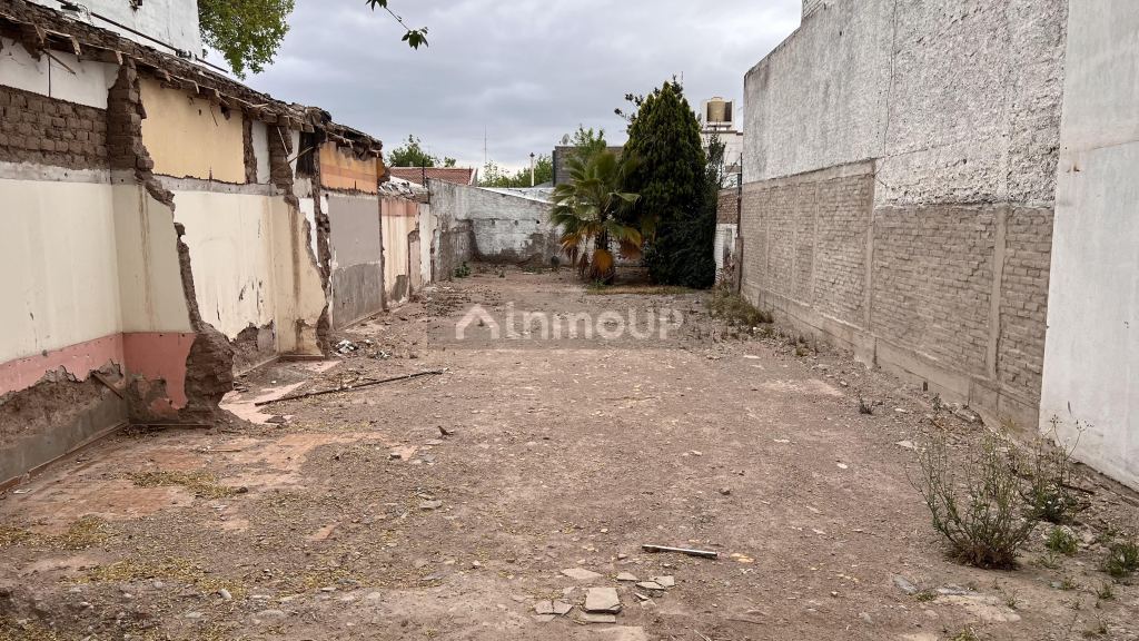 Godoy Cruz Jose Ingenieros 139, entre San Martin y Colon