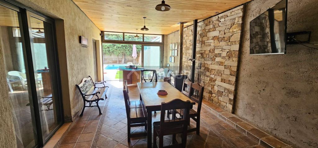 Casa en Venta en Guaymallen, Mendoza - USD 235.000 | Inmoup - 8