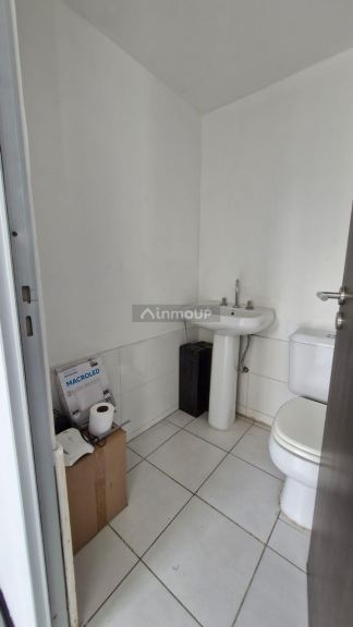 Local Comercial en Alquiler en Godoy Cruz, Mendoza - $ 600.000 | Inmoup - 9