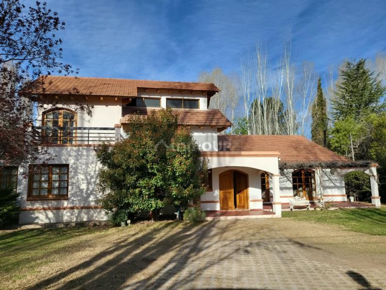 Lujan de Cuyo Roque Saenz Peña 3900