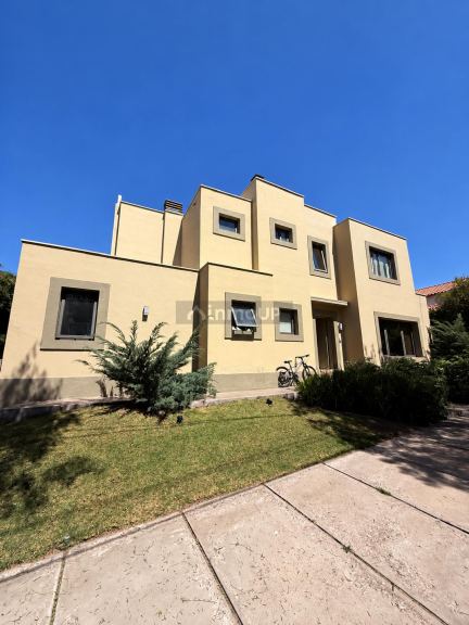 Casa en Venta en Las Heras, Mendoza