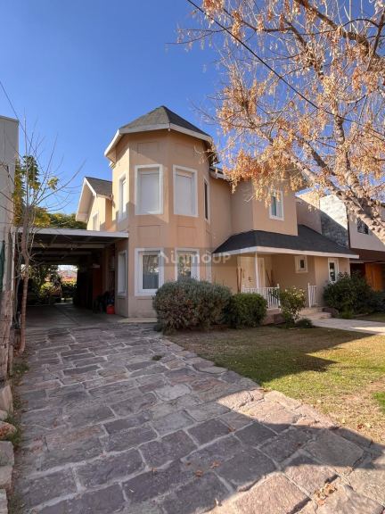 Casa en Venta en Guaymallen, Mendoza