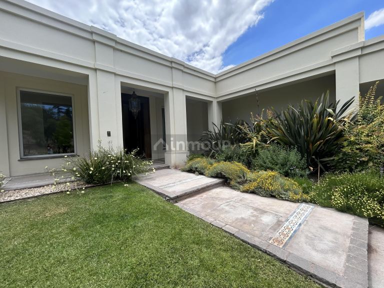 Casa en Venta en Lujan de Cuyo, Mendoza