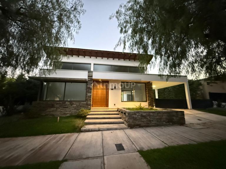 Casa en Alquiler en Capital, Mendoza