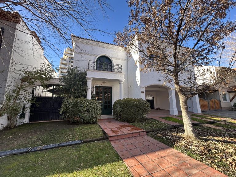 Casa en Alquiler en Godoy Cruz, Mendoza