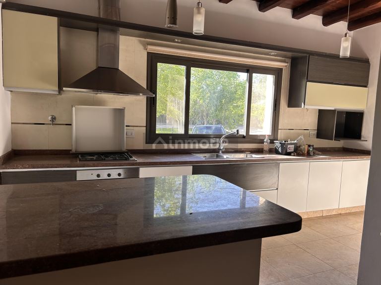 Casa en Alquiler en Lujan de Cuyo, Mendoza