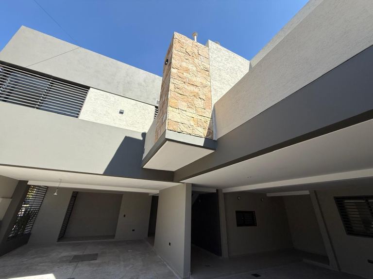 Casa en Venta en Guaymallen, Mendoza