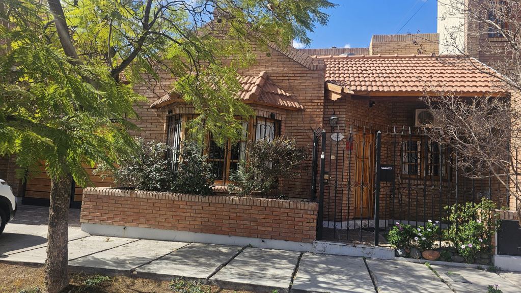 Casa en Venta en Guaymallen, Mendoza