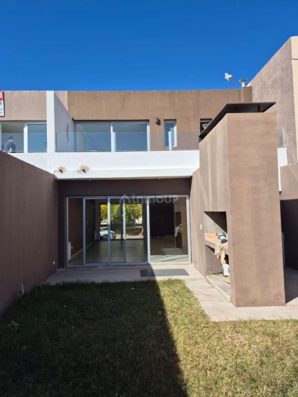 Duplex en Venta en Maipu, Mendoza