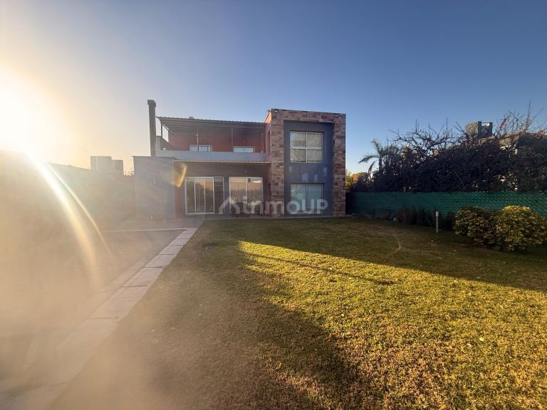Casa en Venta en Guaymallen, Mendoza