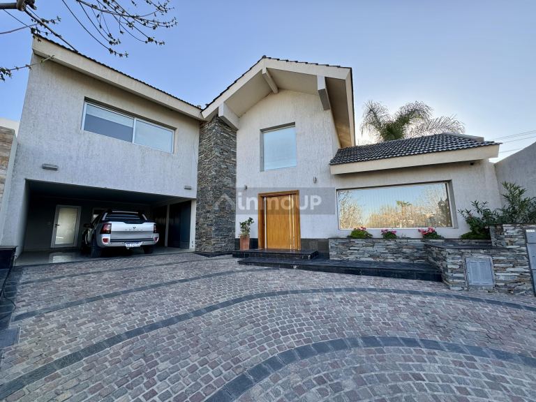 Casa en Venta en Guaymallen, Mendoza