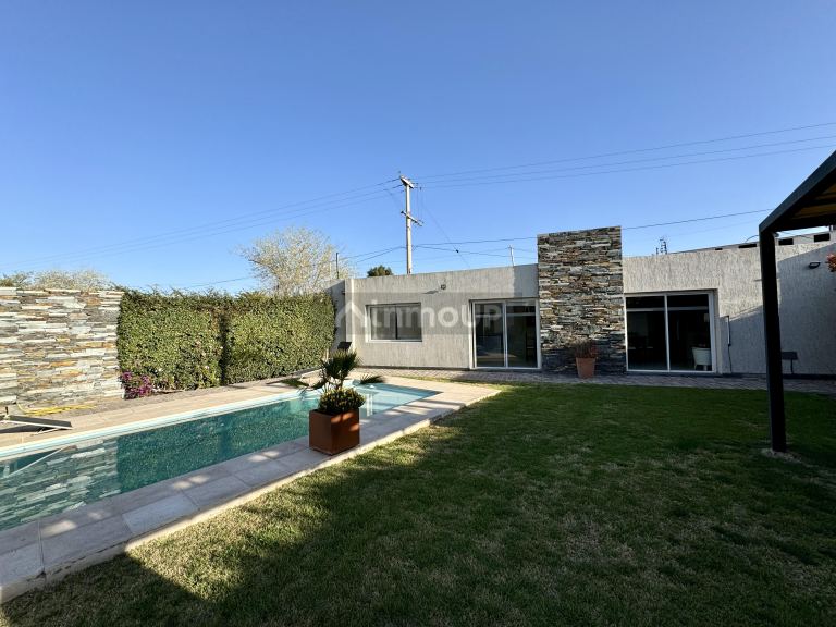 Casa en Venta en Guaymallen, Mendoza