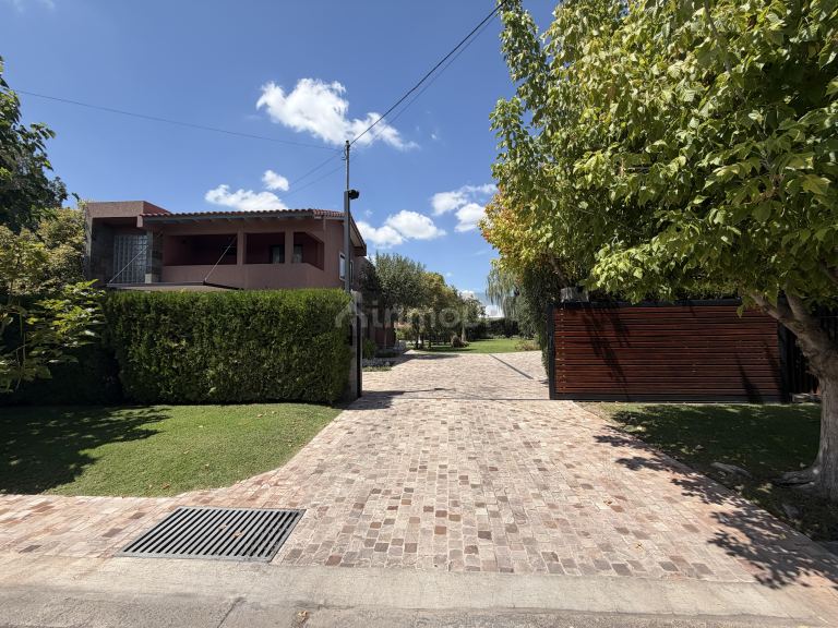 Casa en Venta en Guaymallen, Mendoza