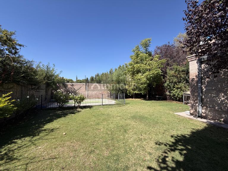 Casa en Venta en Guaymallen, Mendoza - USD 320.000 | Inmoup - 11