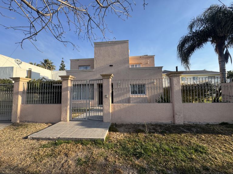 Casa en Venta en Guaymallen, Mendoza