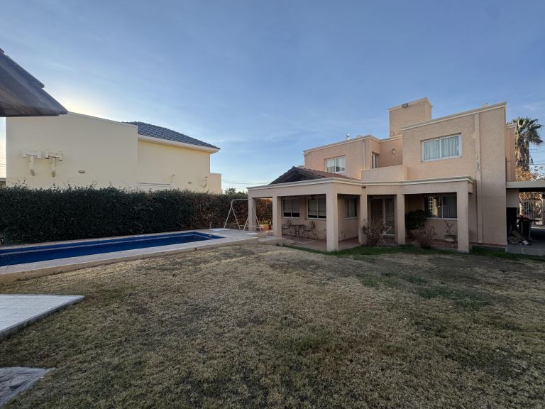 Casa en Venta en Guaymallen, Mendoza