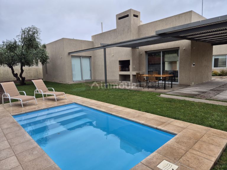 Casa en Alquiler en Lujan de Cuyo, Mendoza