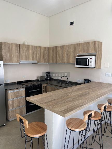 Casa en Alquiler en Lujan de Cuyo, Mendoza - USD 1.090 | Inmoup - 24
