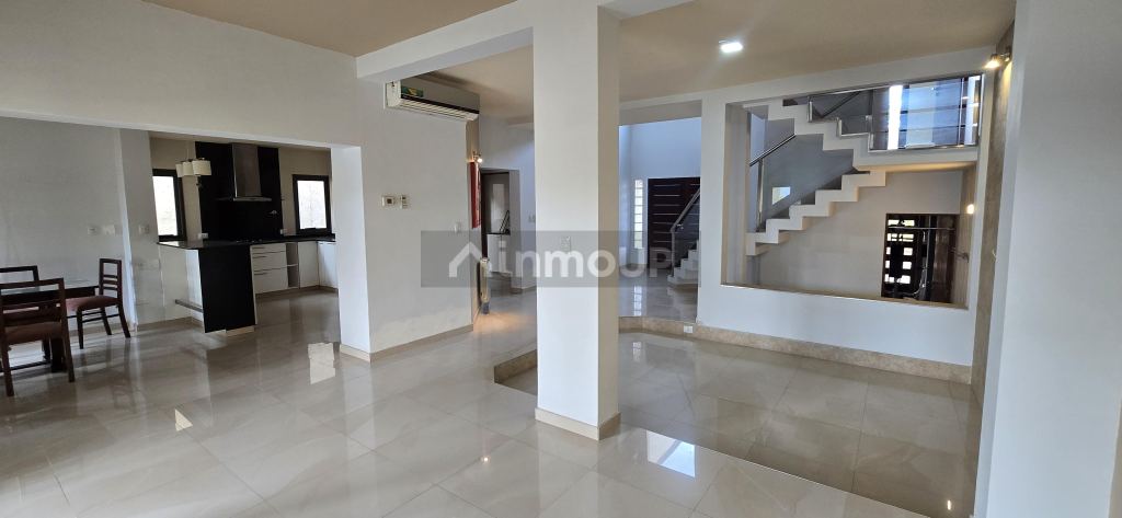 Casa en Alquiler en Maipu, Mendoza