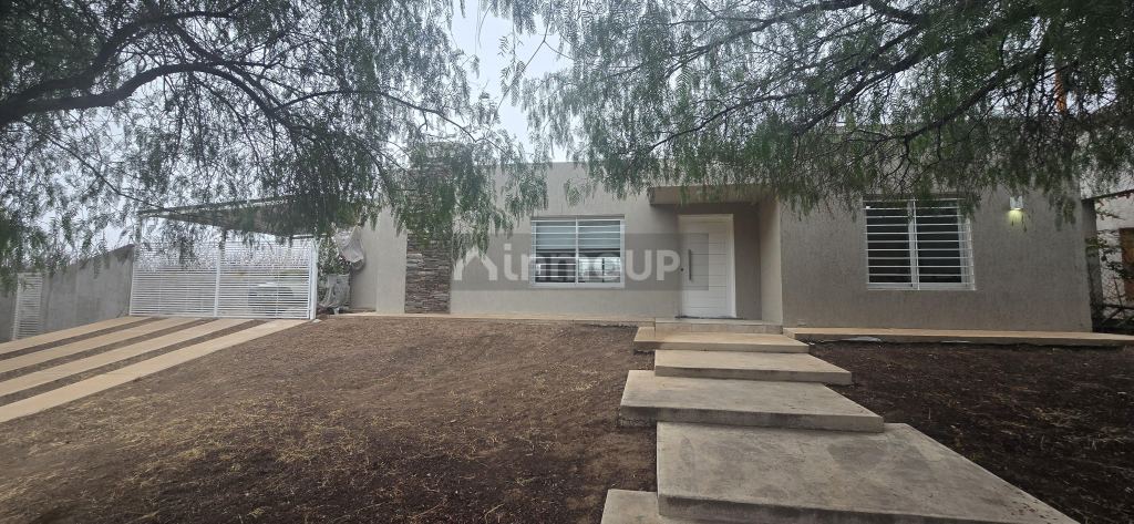 Casa en Alquiler en Maipu, Mendoza