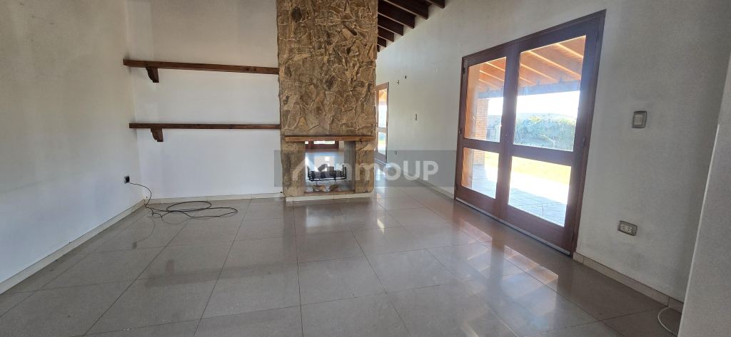 Casa en Venta en Guaymallen, Mendoza - USD 180.000 | Inmoup - 19