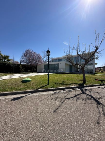 Casa en Venta en Maipu, Mendoza