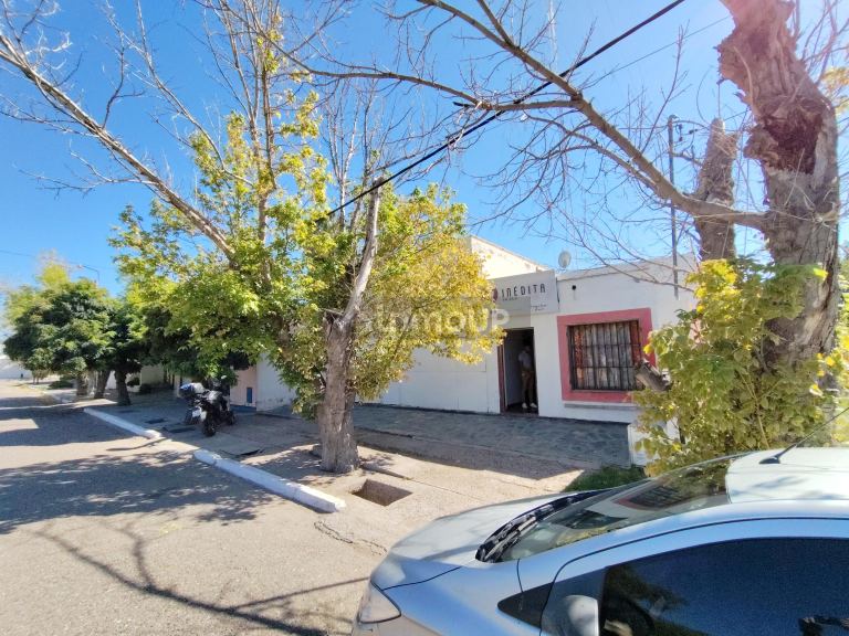 Casa en Venta en Santa Rosa, Mendoza
