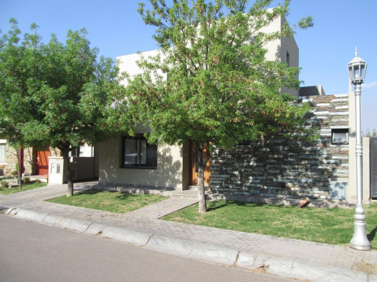 Casa en Alquiler en Maipu, Mendoza
