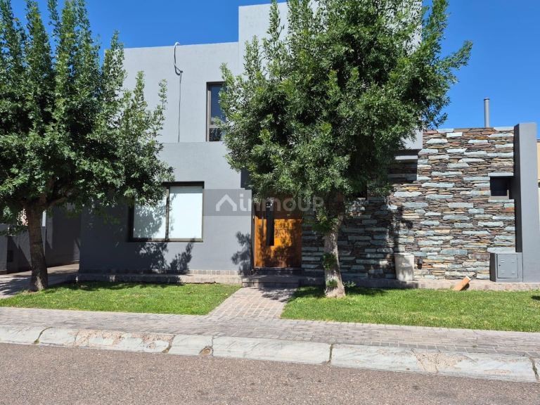 Casa en Alquiler en Maipu, Mendoza