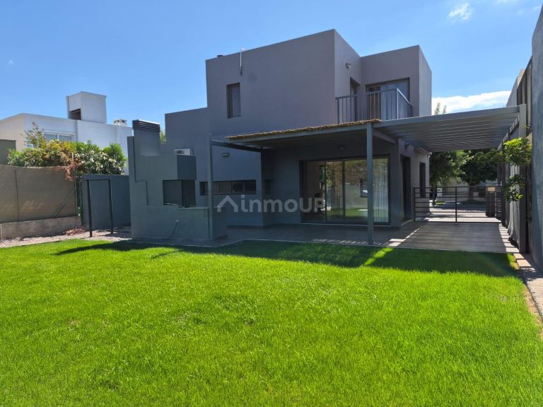 Casa en Alquiler en Maipu, Mendoza