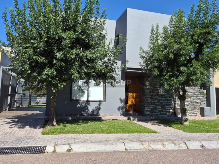 Casa en Alquiler en Maipu, Mendoza