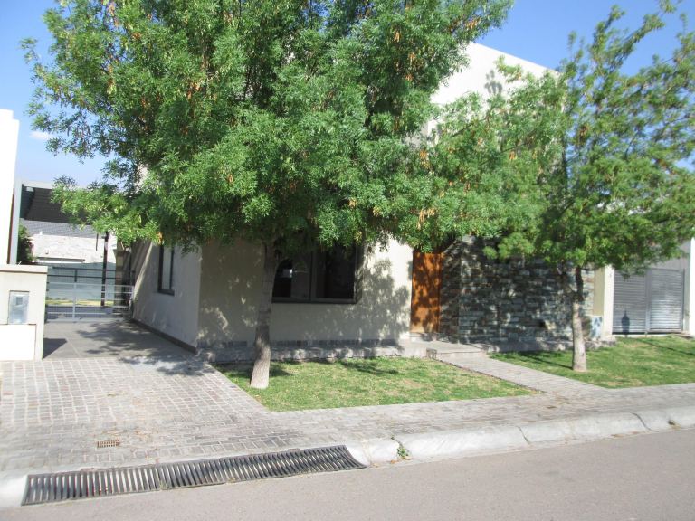 Casa en Alquiler en Maipu, Mendoza