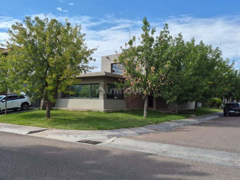 Casa en Alquiler en Maipu, Mendoza