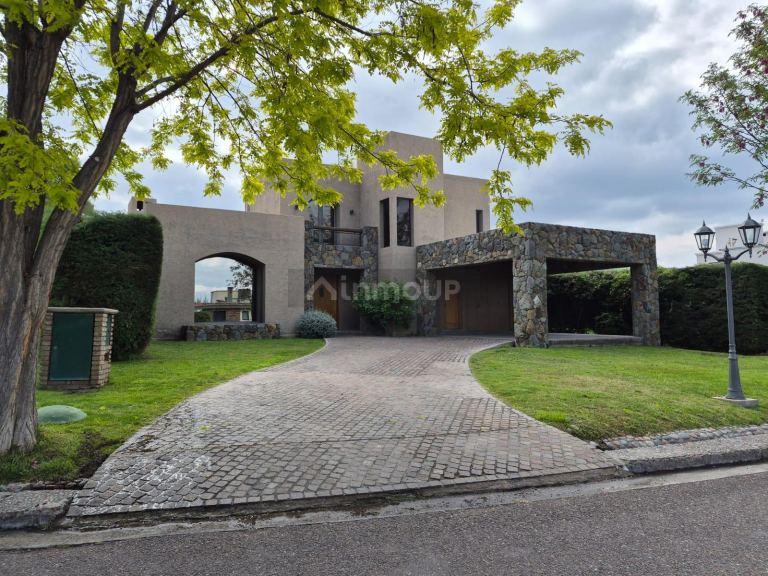 Casa en Alquiler en Lujan de Cuyo, Mendoza