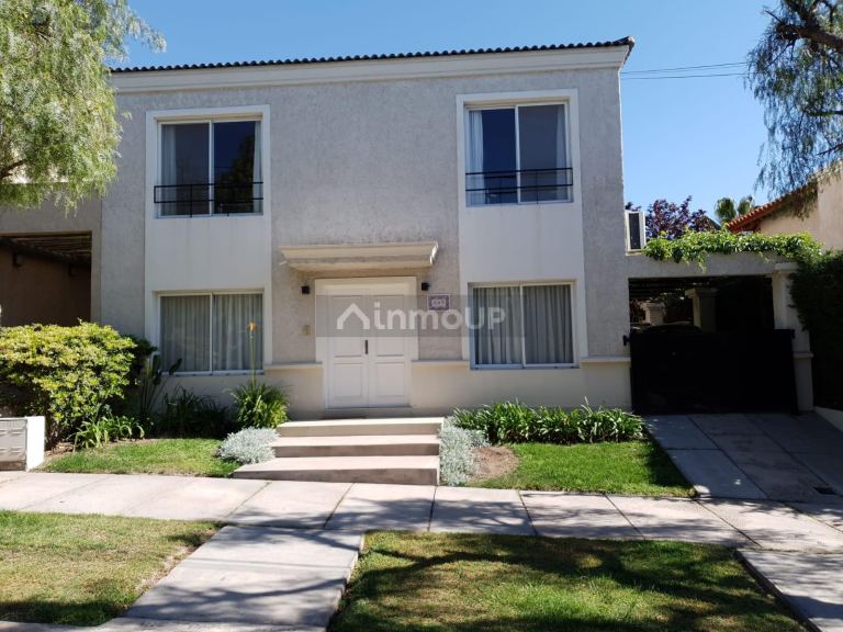 Casa en Alquiler en Capital, Mendoza