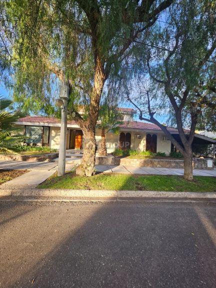 Casa en Alquiler en Capital, Mendoza