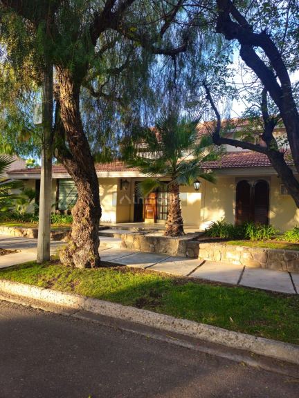 Casa en Alquiler en Capital, Mendoza