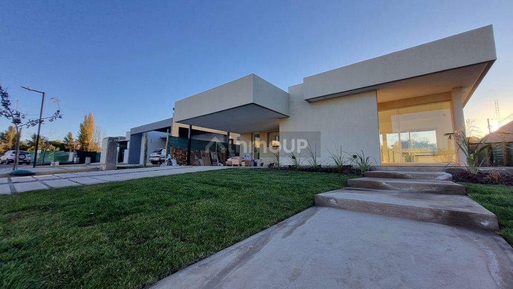 Casa en Alquiler en Maipu, Mendoza