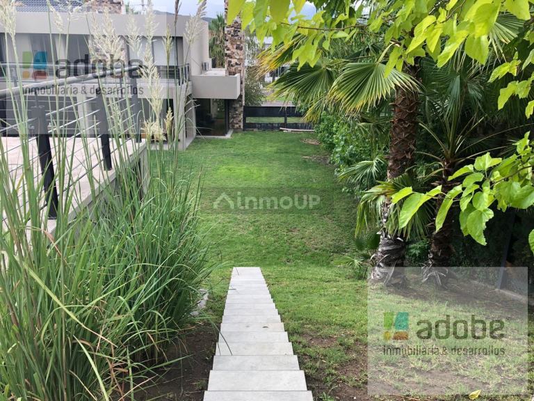 Casa en Venta en Godoy Cruz, Mendoza - USD 680.000 | Inmoup - 7