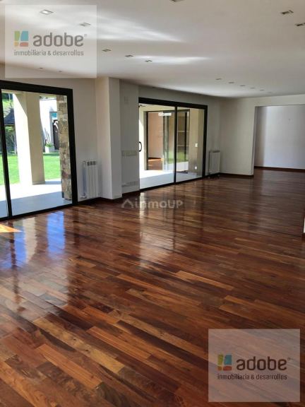 Casa en Venta en Godoy Cruz, Mendoza - USD 680.000 | Inmoup - 13