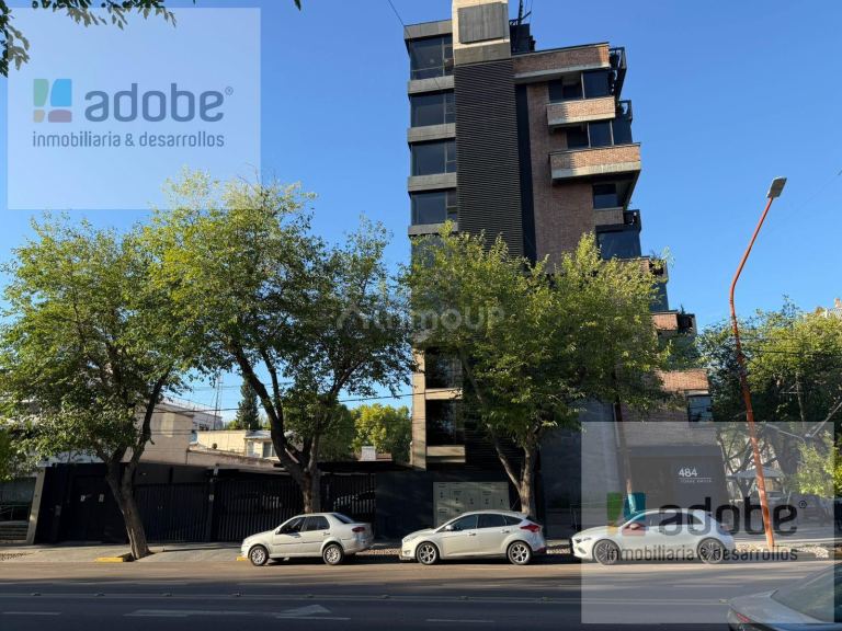 Cochera en Venta en Capital, Mendoza